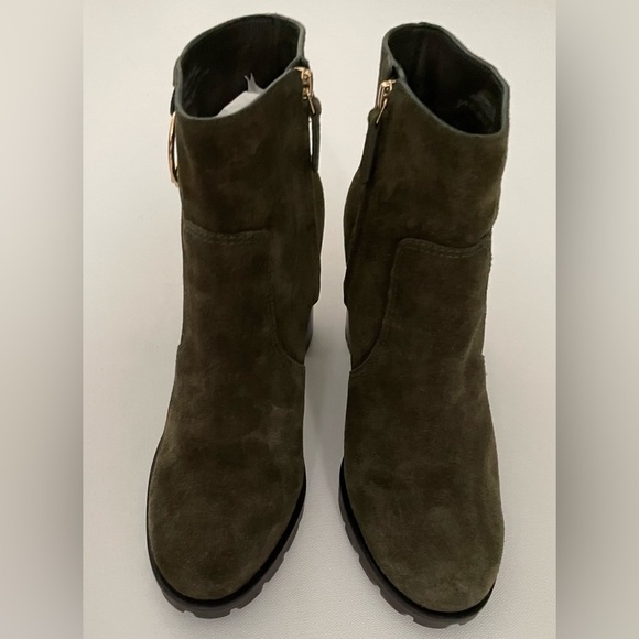 Tory Burch Sofia Lug Sole Bootie Green Suede Gold Logo 10.5 olive army Academia - Picture 5 of 12